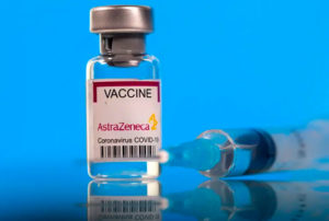 Trombosis con trombocitopenia: la razón por la que el Minsal suspendió la vacunación con AstraZeneca en Chile