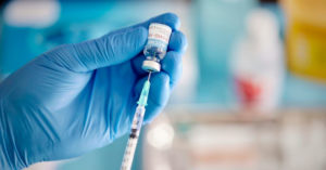 Efectos adversos de la vacuna: ISP revela que reportes representan apenas el 0,05% de las dosis administradas