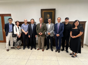 Delegación de la Universidad Fudan de Shanghai visita la Facultad de Medicina